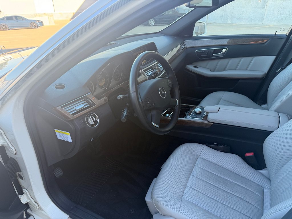 Used 2012 Mercedes-Benz E 350 4MATIC Sedan image 9