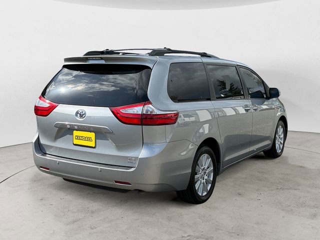Used 2017 Toyota Sienna XLE w/ XLE Navigation Package AWD/4WD image 5