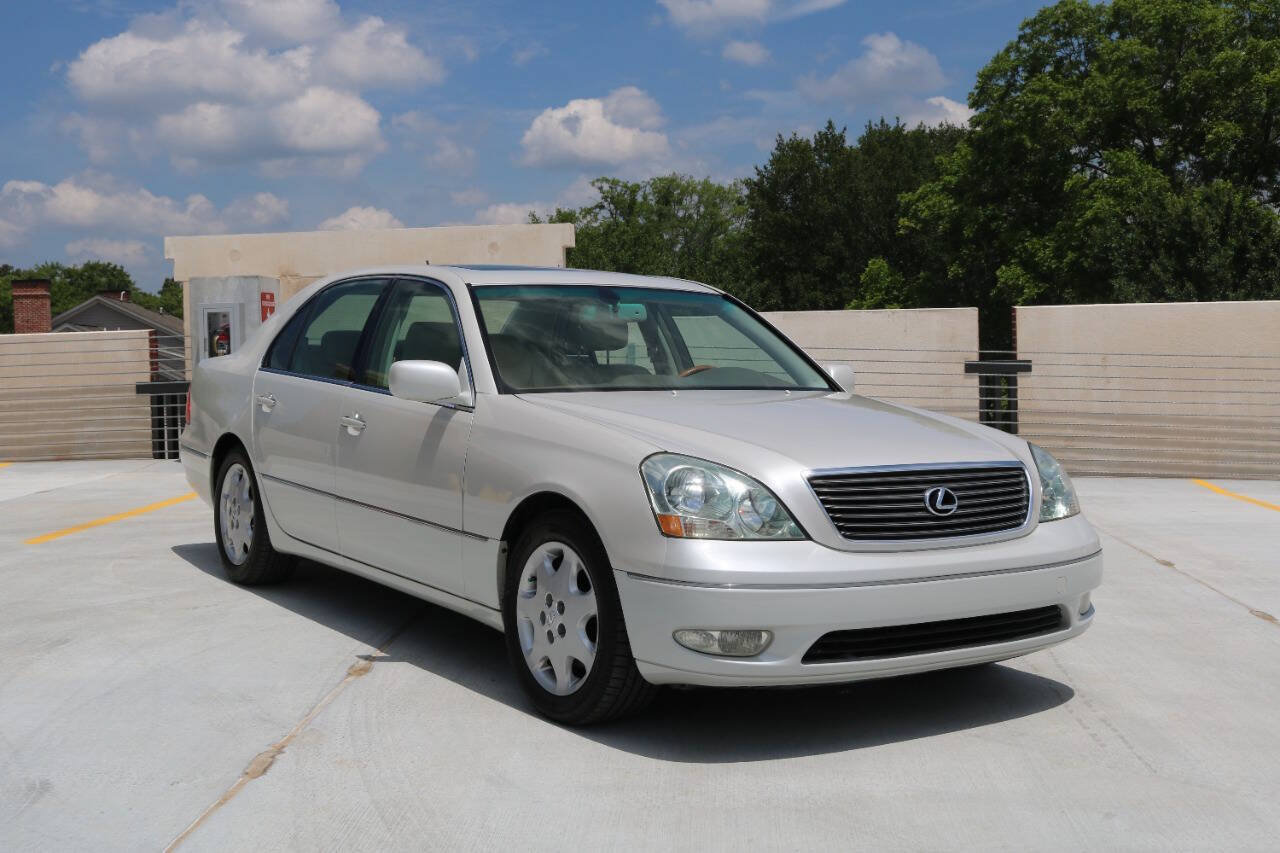 Used 2001 Lexus LS 430 RWD image 3