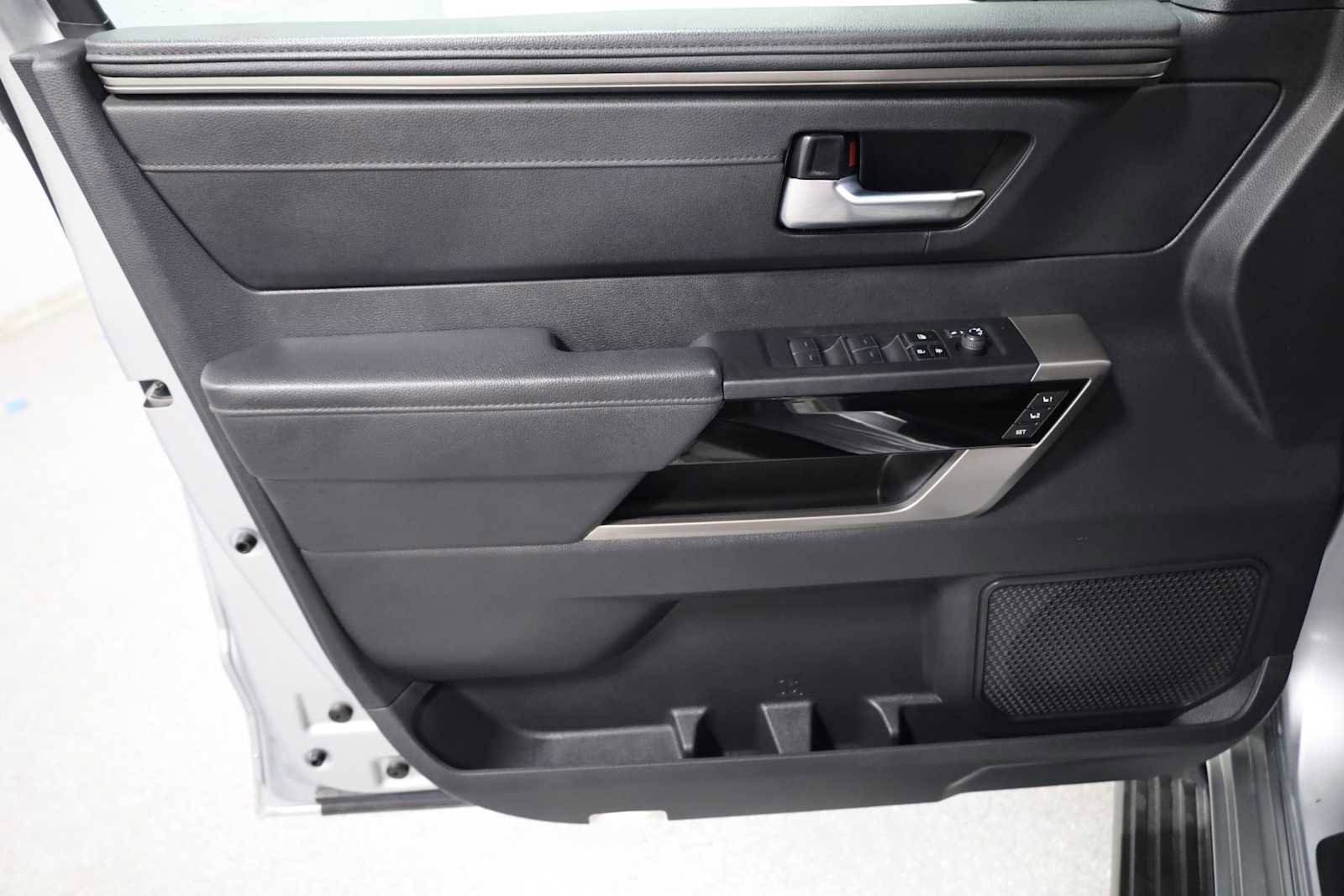 Used 2024 Toyota Sequoia Platinum image 16