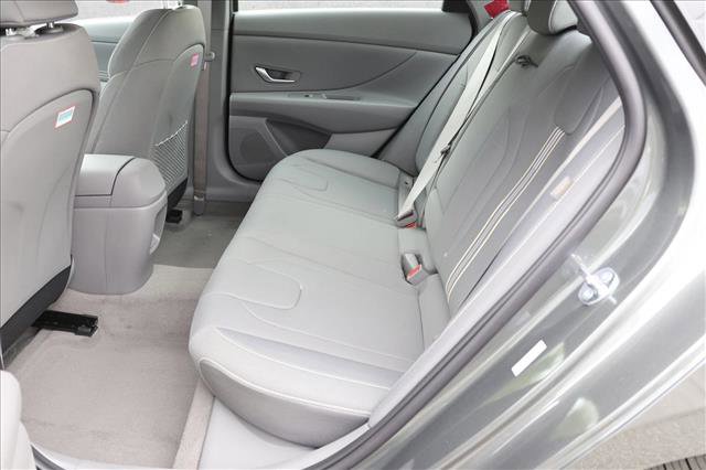 New 2026 Hyundai Elantra SEL Sport FWD image 23