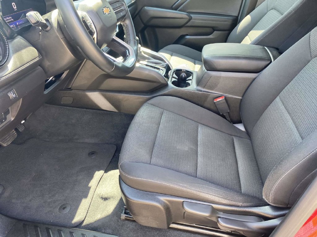 Used 2023 Chevrolet Colorado LT w/ LT Convenience Package AWD/4WD image 17