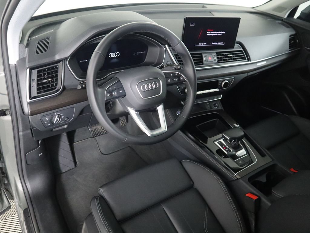 Certified 2025 Audi Q5 2.0T Premium Plus w/ Premium Plus Package image 9