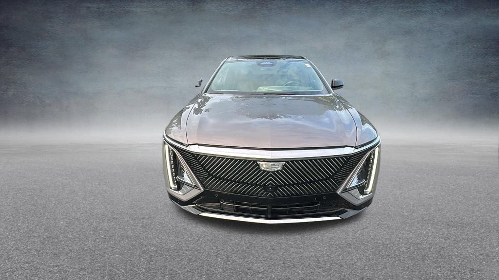 Used 2025 Cadillac Lyriq Luxury AWD/4WD image 4