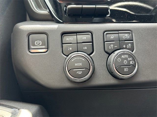 Used 2025 Chevrolet Silverado 1500 LTZ w/ Technology Package image 21