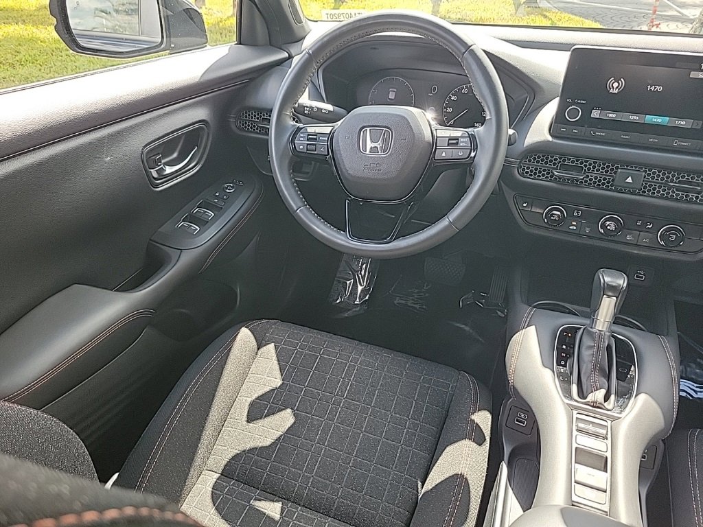 Used 2023 Honda HR-V Sport image 9