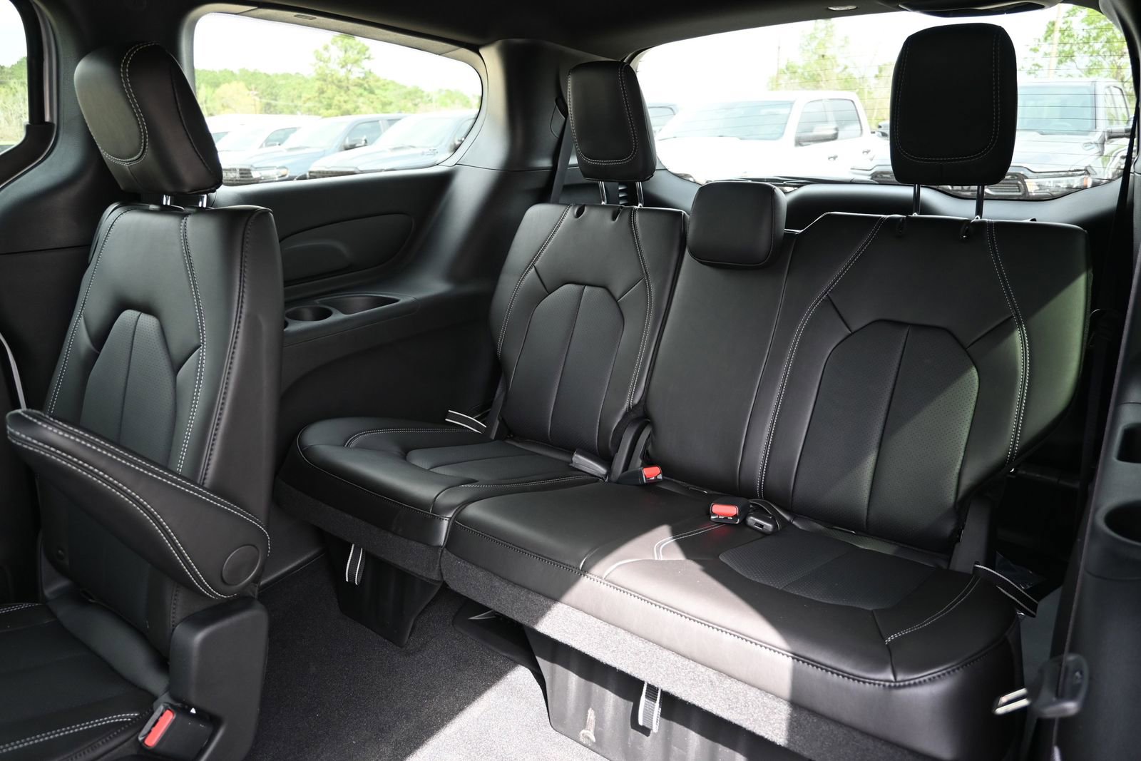 New 2026 Chrysler Pacifica Select image 22