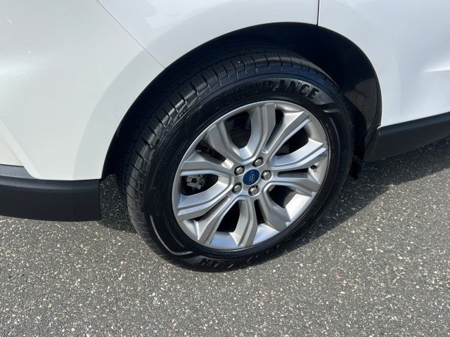 Used 2022 Ford Edge Titanium AWD/4WD image 36
