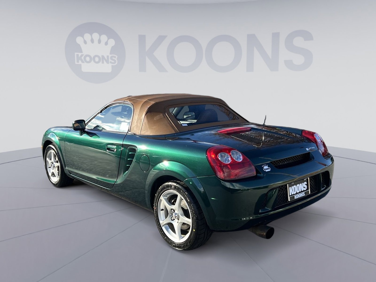 Used 2003 Toyota MR2 Base image 4