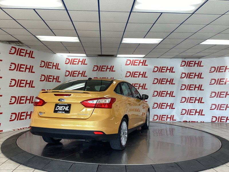 Used 2012 Ford Focus Titanium w/ SEL/Titanium Winter Pkg FWD image 7