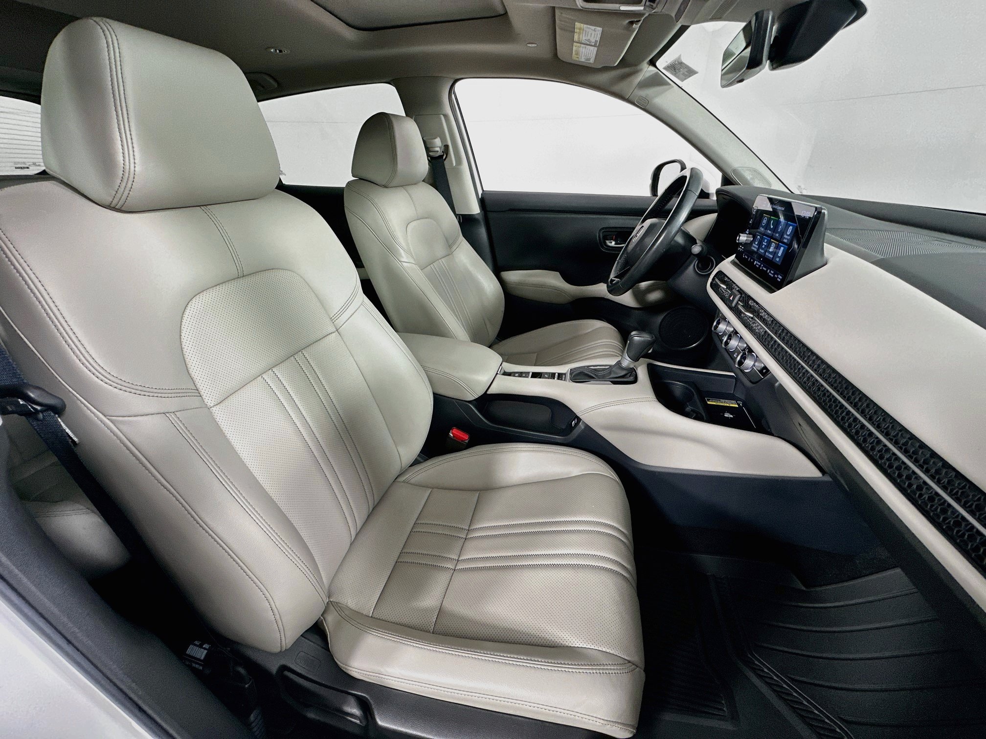 Used 2023 Honda HR-V EX-L image 27