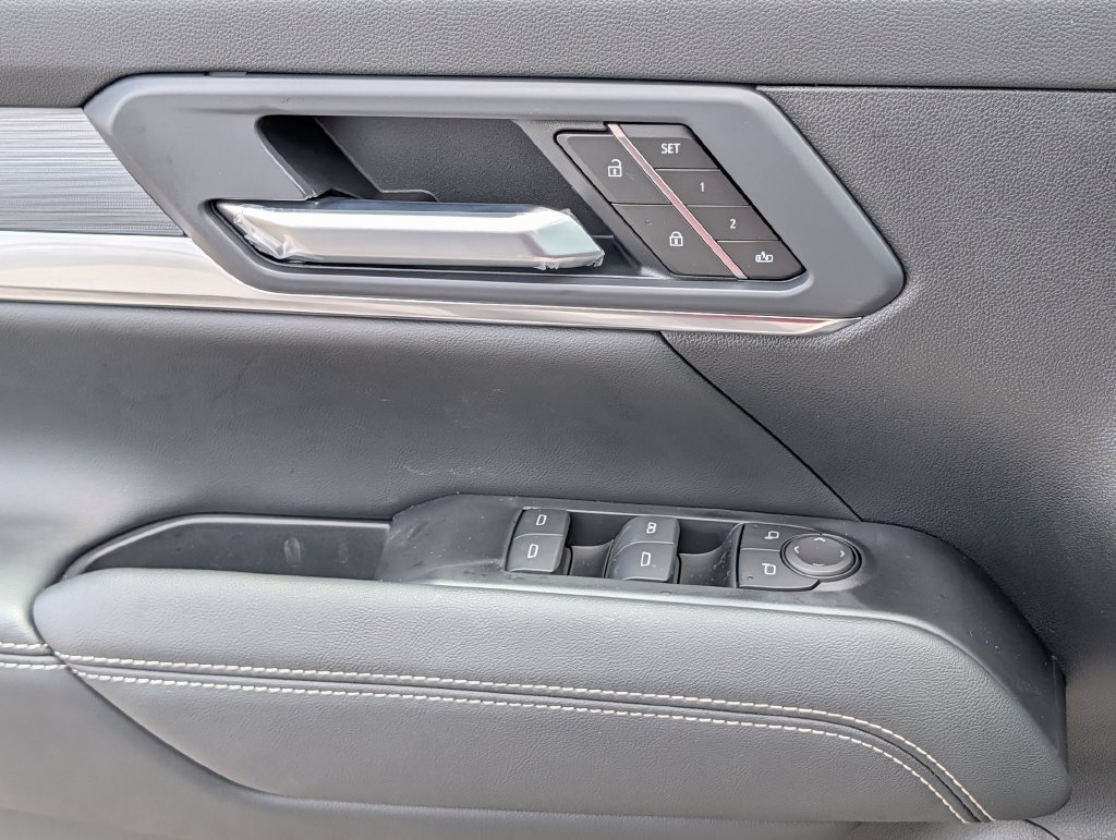 New 2027 GMC Terrain Elevation w/ Elevation Premium Package FWD image 23