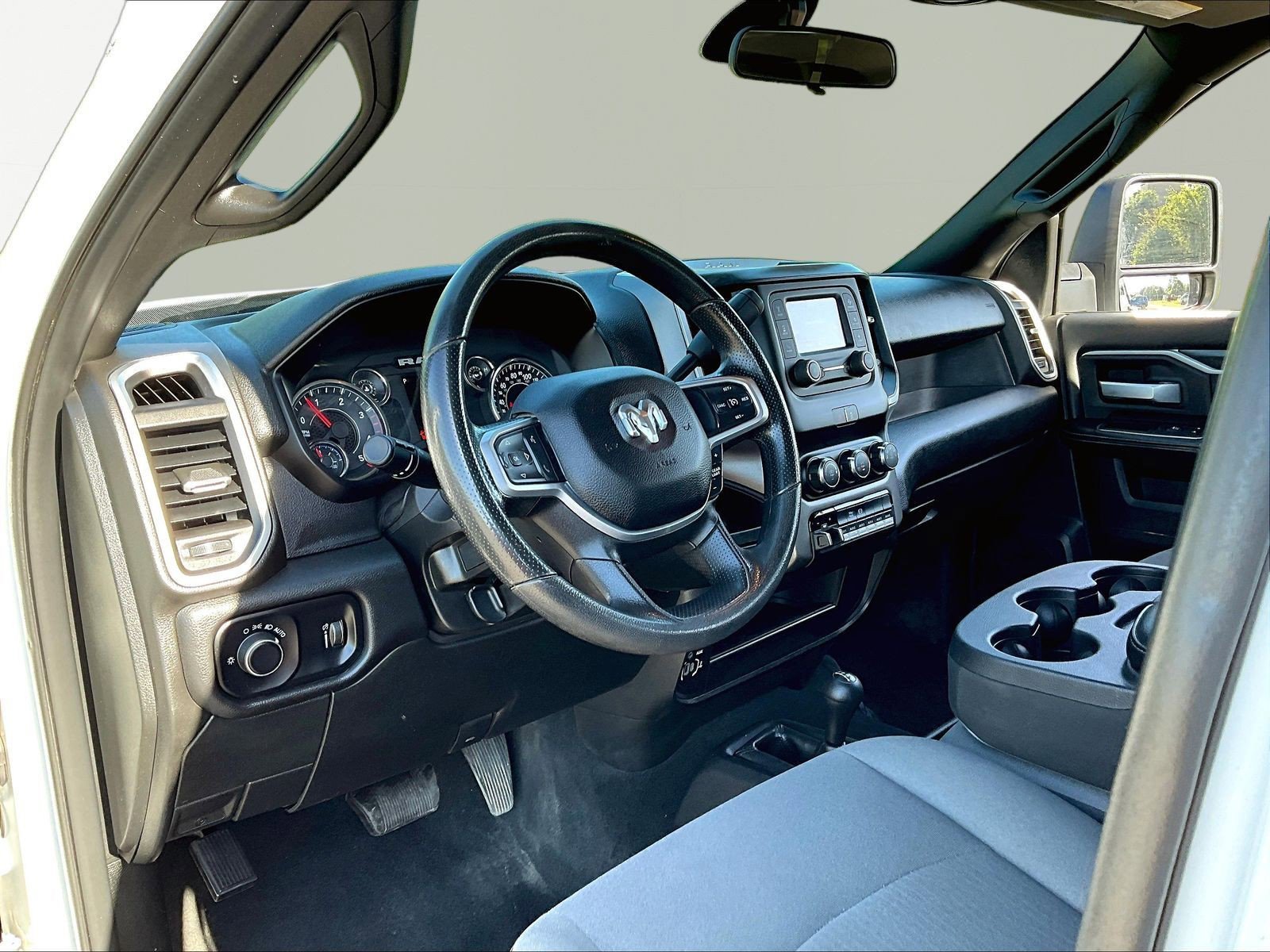 Used 2024 RAM 3500 SLT w/ Quick Order Package 2YG SLT AWD/4WD image 15