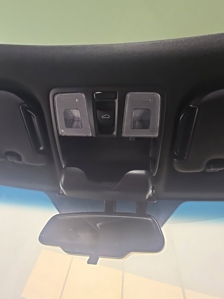 Used 2016 Hyundai Veloster w/ Option Group 03 image 25