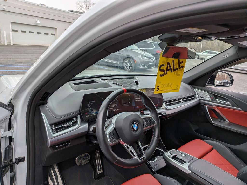 Used 2024 BMW X1 M35i w/ Premium Package image 9