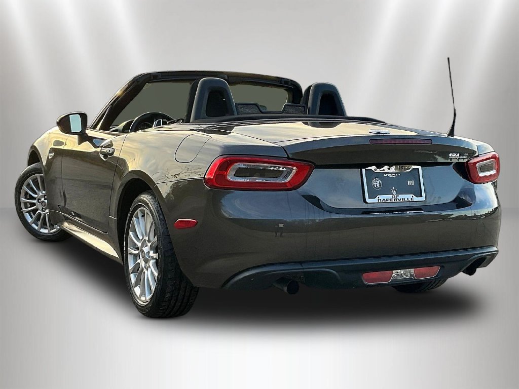 Used 2017 FIAT 124 Spider Classica RWD image 4