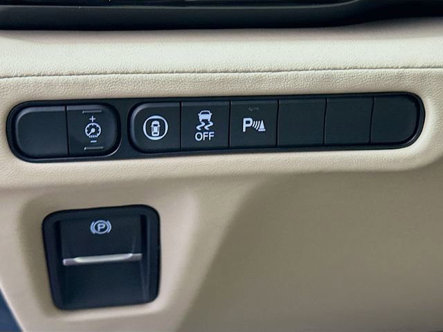 Used 2025 Acura MDX w/ Technology Package image 11