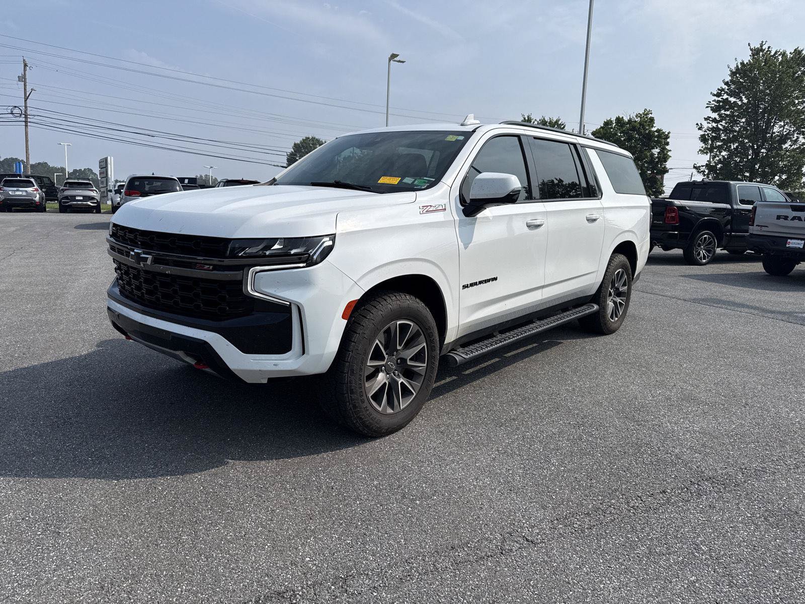 Used 2021 Chevrolet Suburban Z71 w/ Z71 Signature Package AWD/4WD image 1