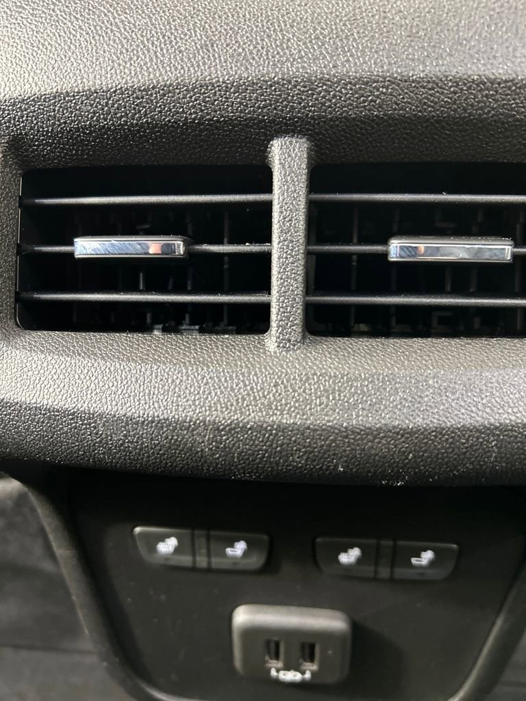 Used 2020 Chevrolet Equinox Premier image 18