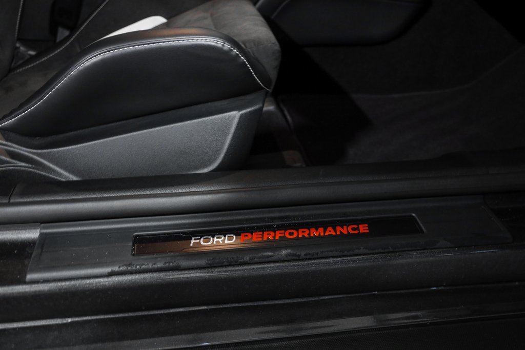 Used 2020 Ford Mustang Shelby GT500 w/ Carbon Fiber Track Pack image 23