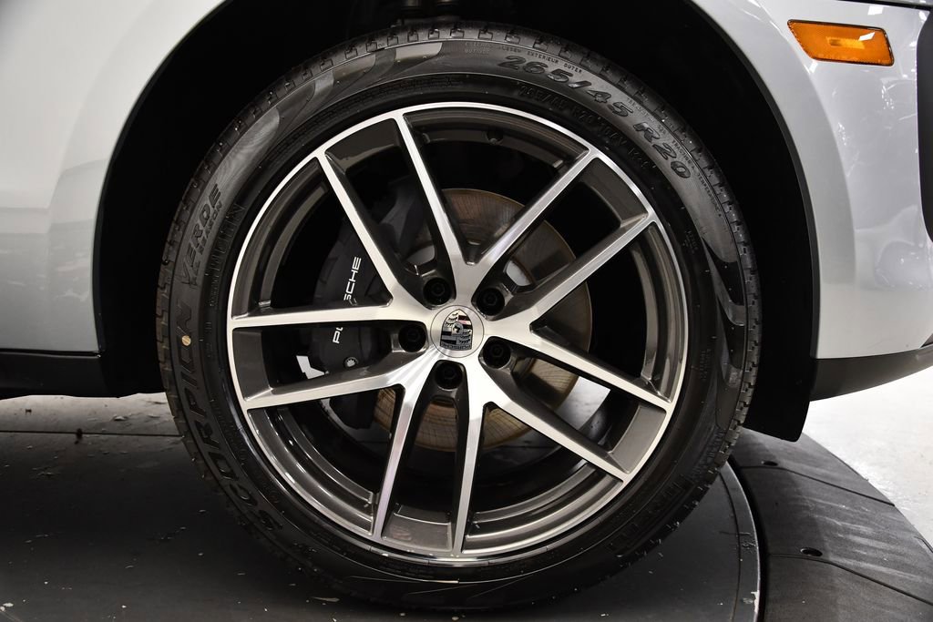 Used 2025 Porsche Macan Turbo image 18