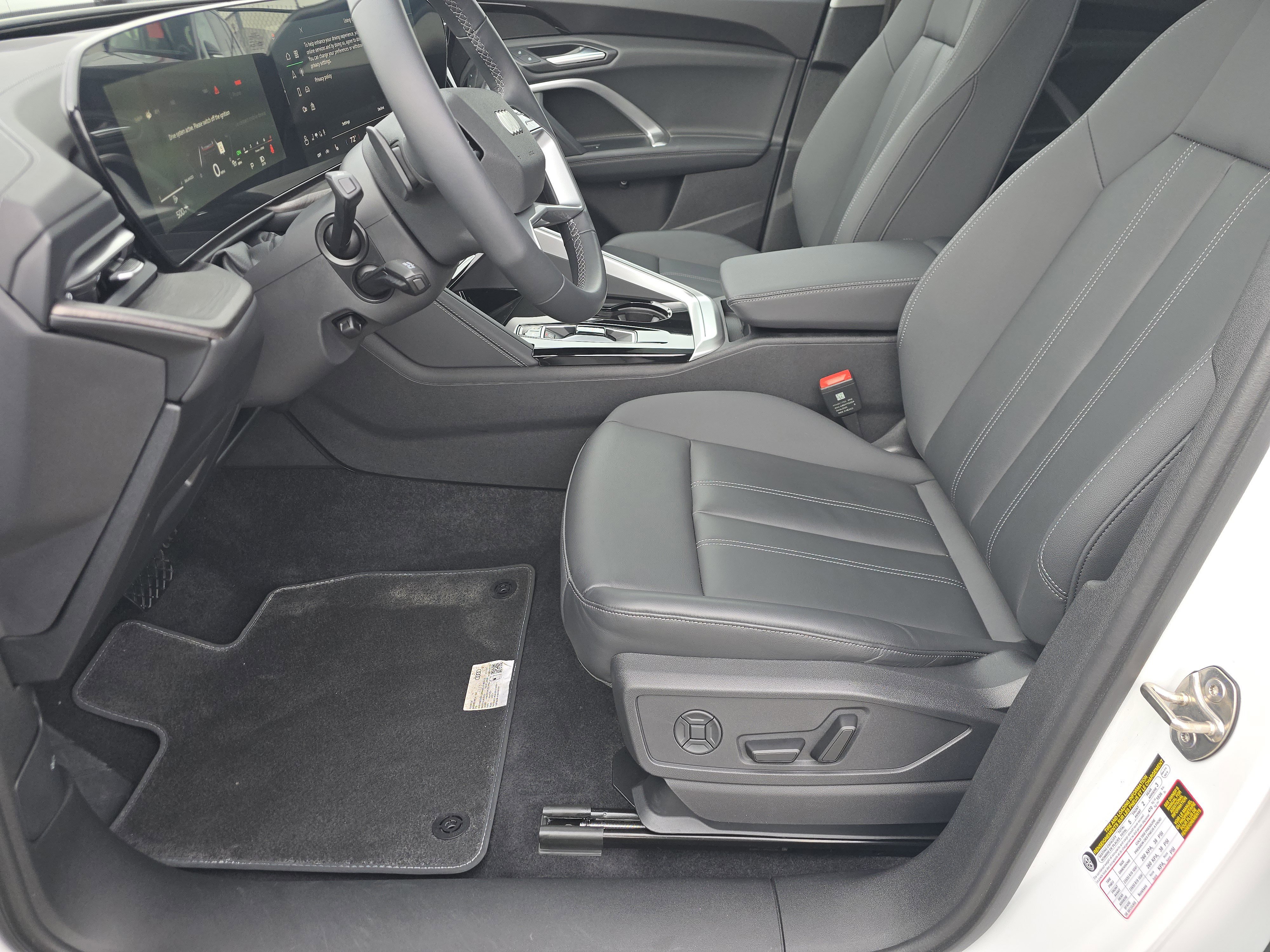 Used 2025 Audi Q5 Premium w/ Convenience Package AWD/4WD image 21