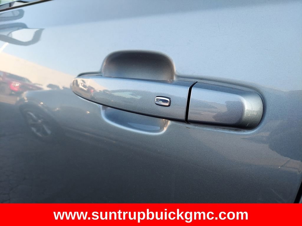 Used 2023 GMC Acadia SLE w/ Driver Convenience Package image 32