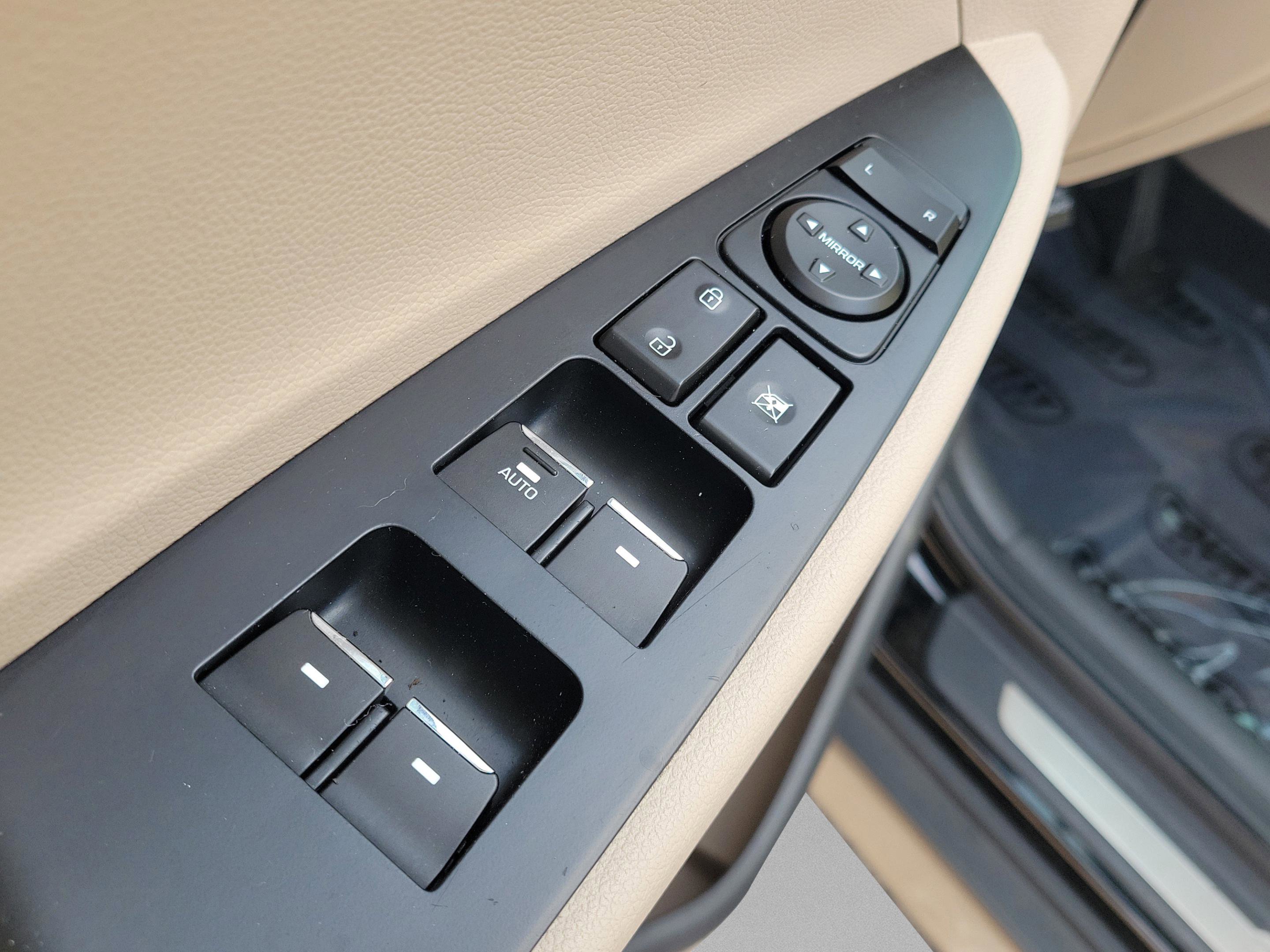 Used 2018 Hyundai Tucson Limited w/ Cargo Package image 14