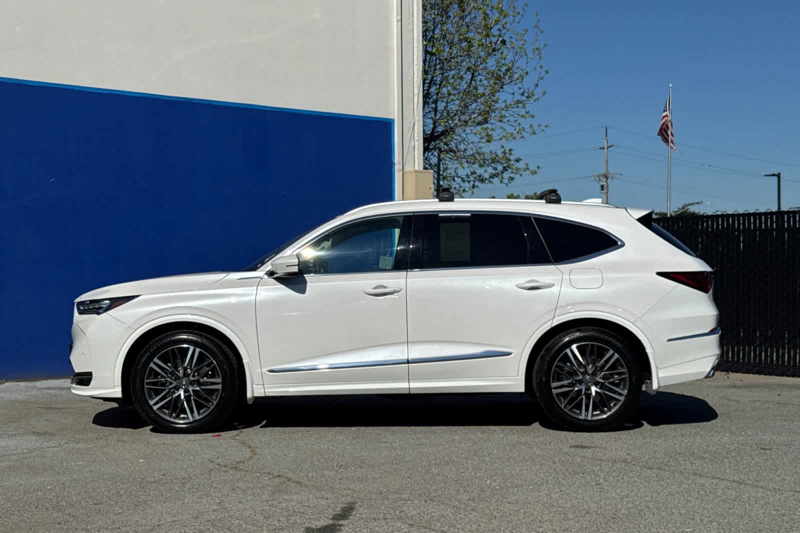 Certified 2025 Acura MDX SH-AWD w/ Advance Package image 6