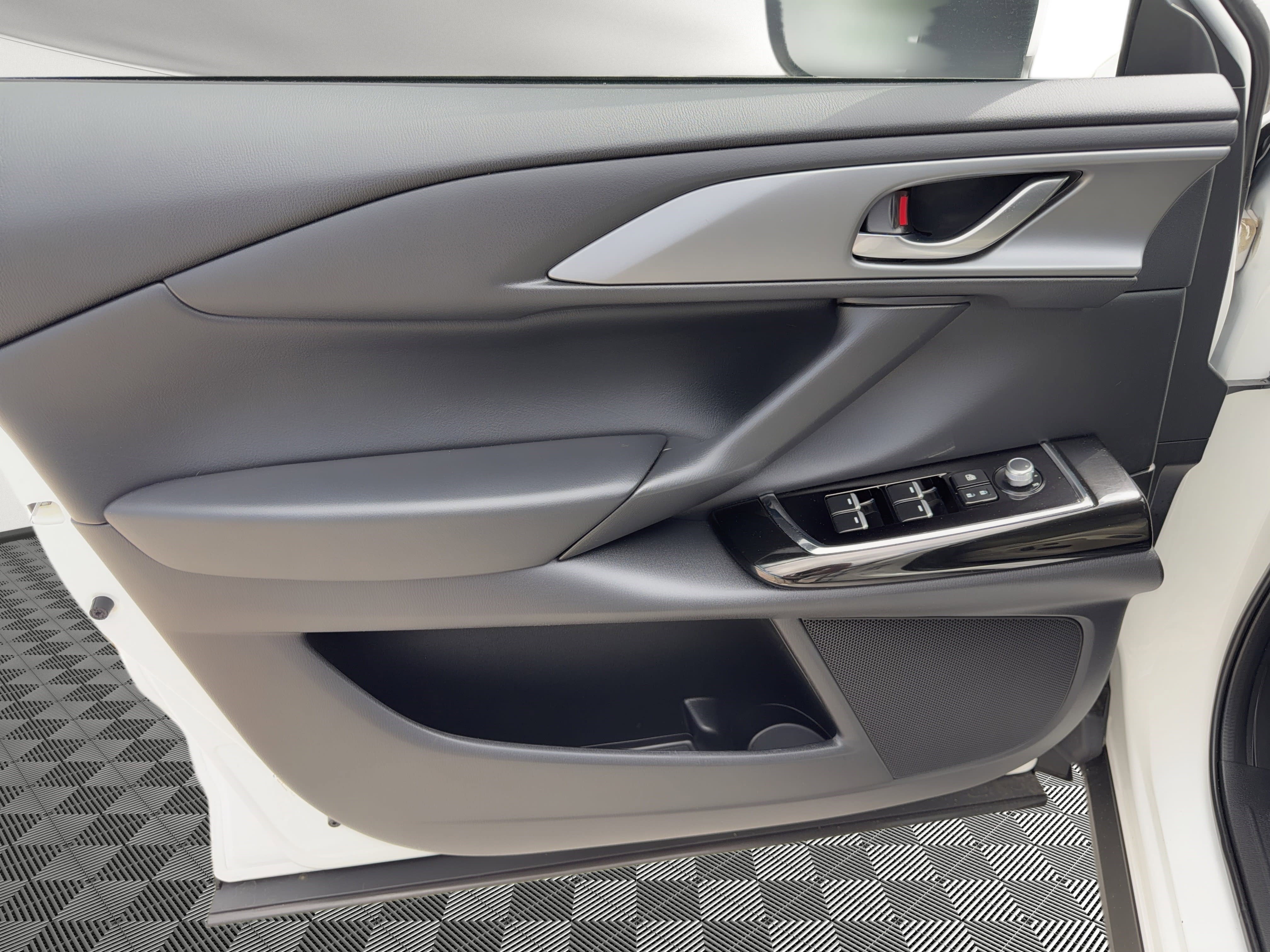 Used 2023 MAZDA CX-9 Touring Plus image 14