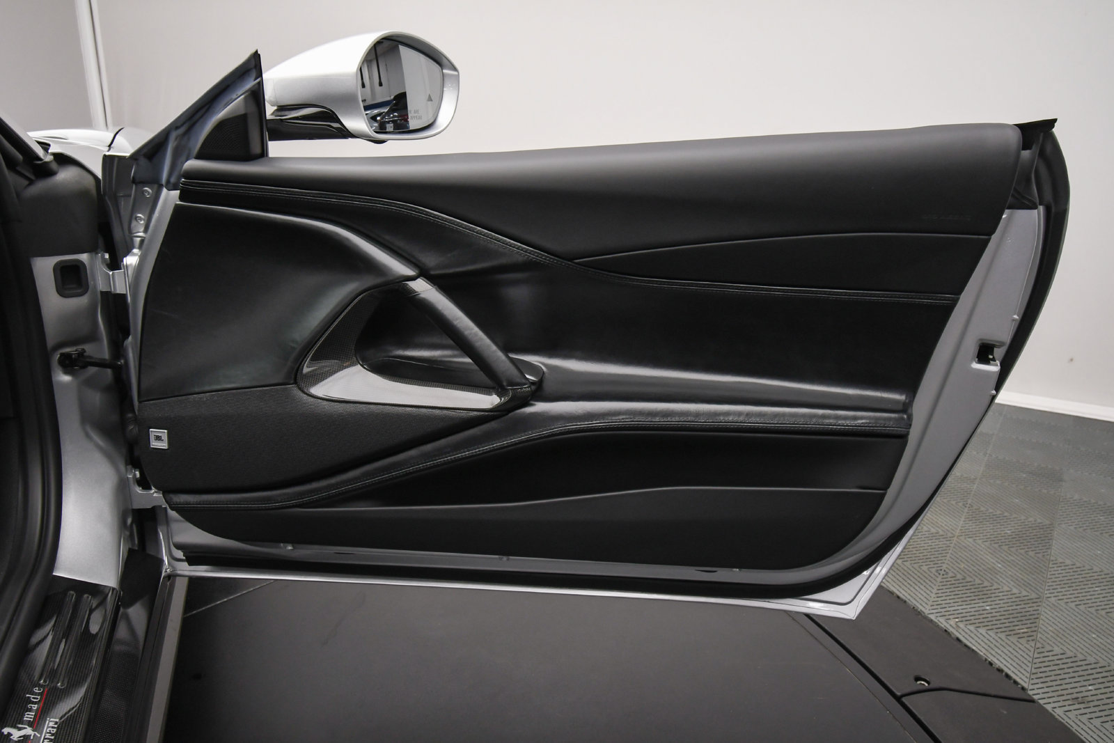 Used 2022 Ferrari 812 GTS RWD image 45