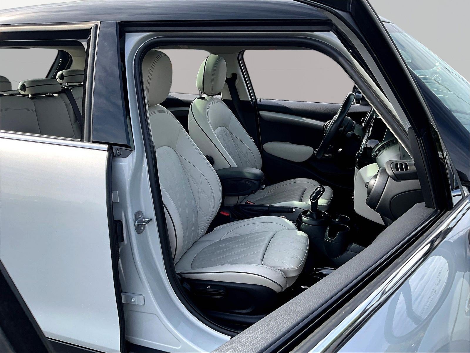 Used 2021 MINI Cooper S w/ Signature Upholstery Package FWD image 28