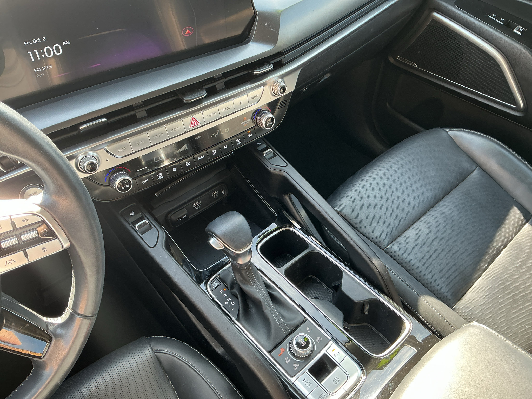 Used 2024 Kia Telluride S AWD/4WD image 14