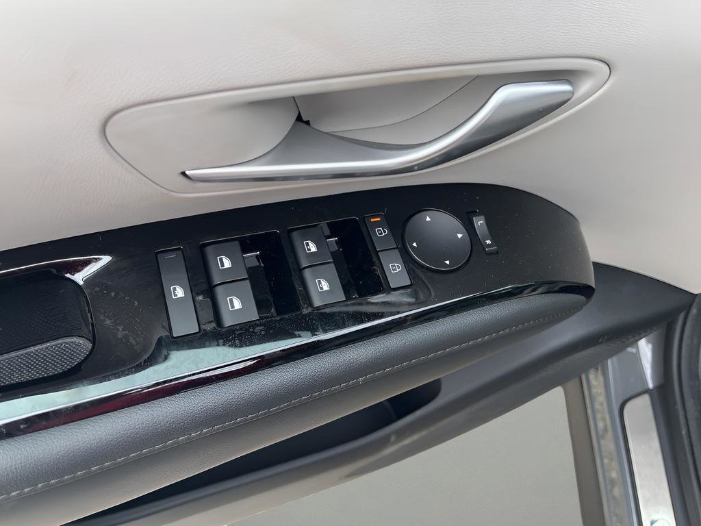 Used 2025 Hyundai Tucson Limited image 17