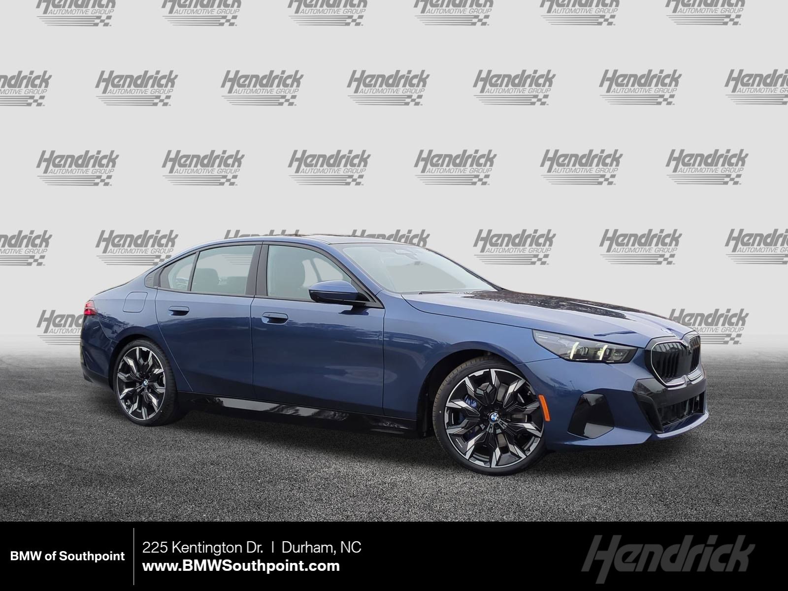 New 2026 BMW 550e xDrive image 1