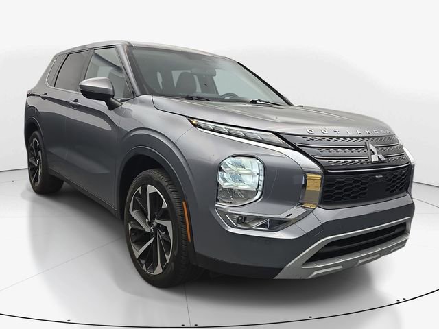 Used 2024 Mitsubishi Outlander SE FWD image 3