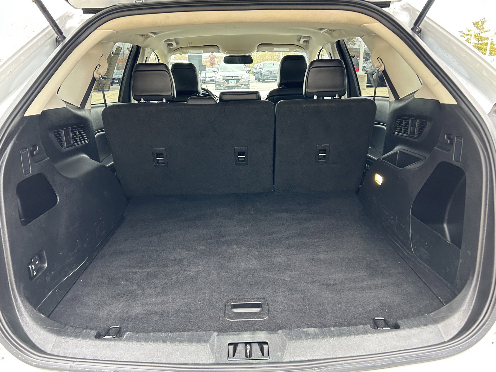 Used 2023 Ford Edge SEL image 15