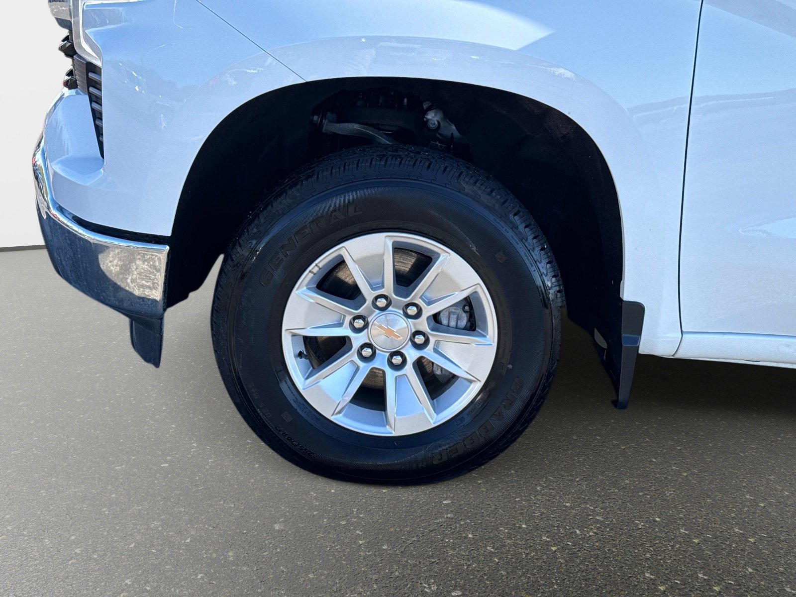 Used 2025 Chevrolet Silverado 1500 LT image 12