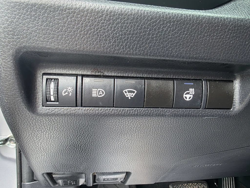 Used 2021 Toyota RAV4 XLE w/ XLE Grade Weather Package AWD/4WD image 24