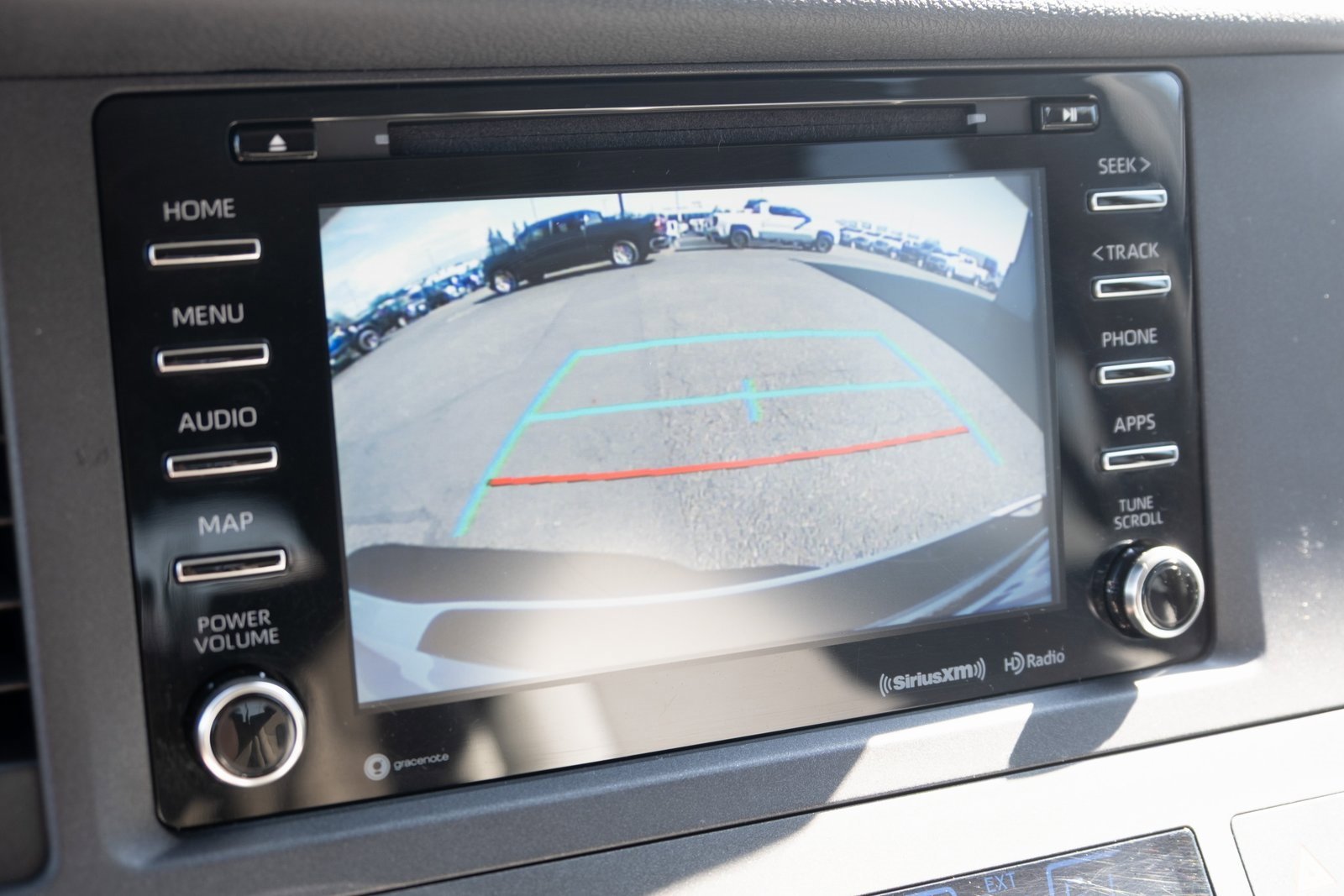 Used 2020 Toyota Sienna LE image 4