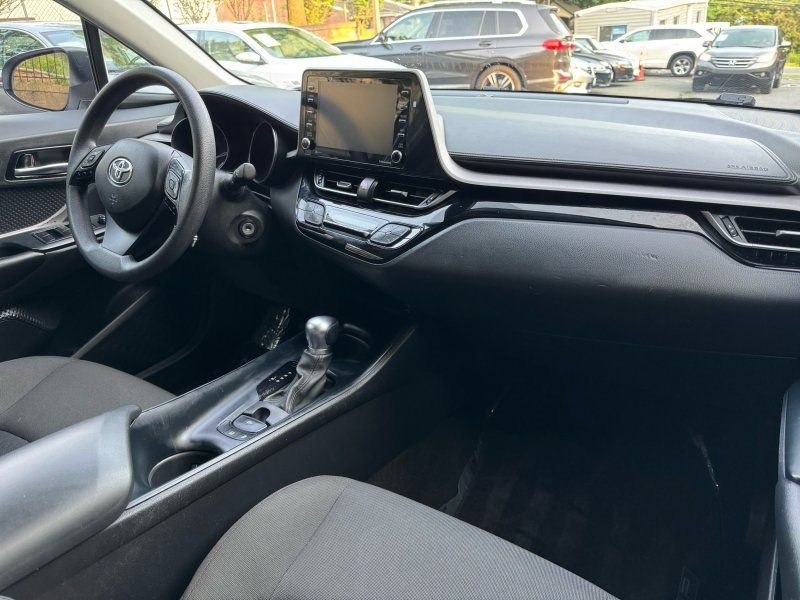 Used 2021 Toyota C-HR LE FWD image 13
