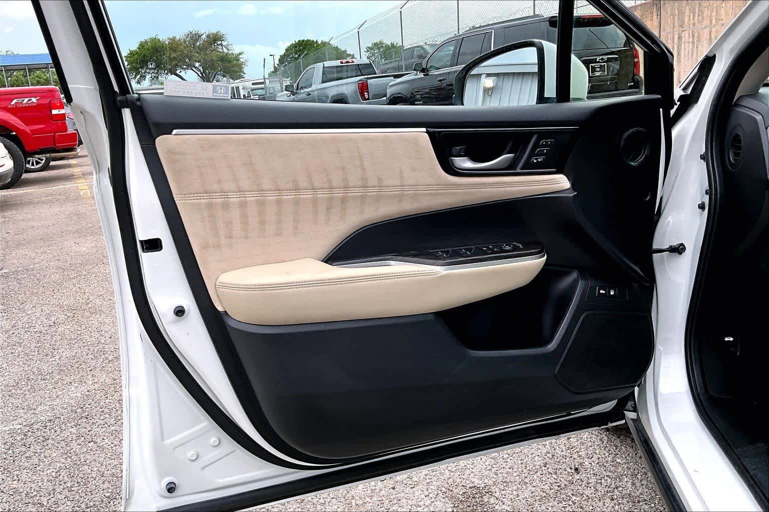 Used 2018 Honda Clarity Touring image 22