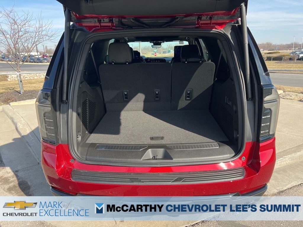 New 2026 Chevrolet Suburban RST AWD/4WD image 13