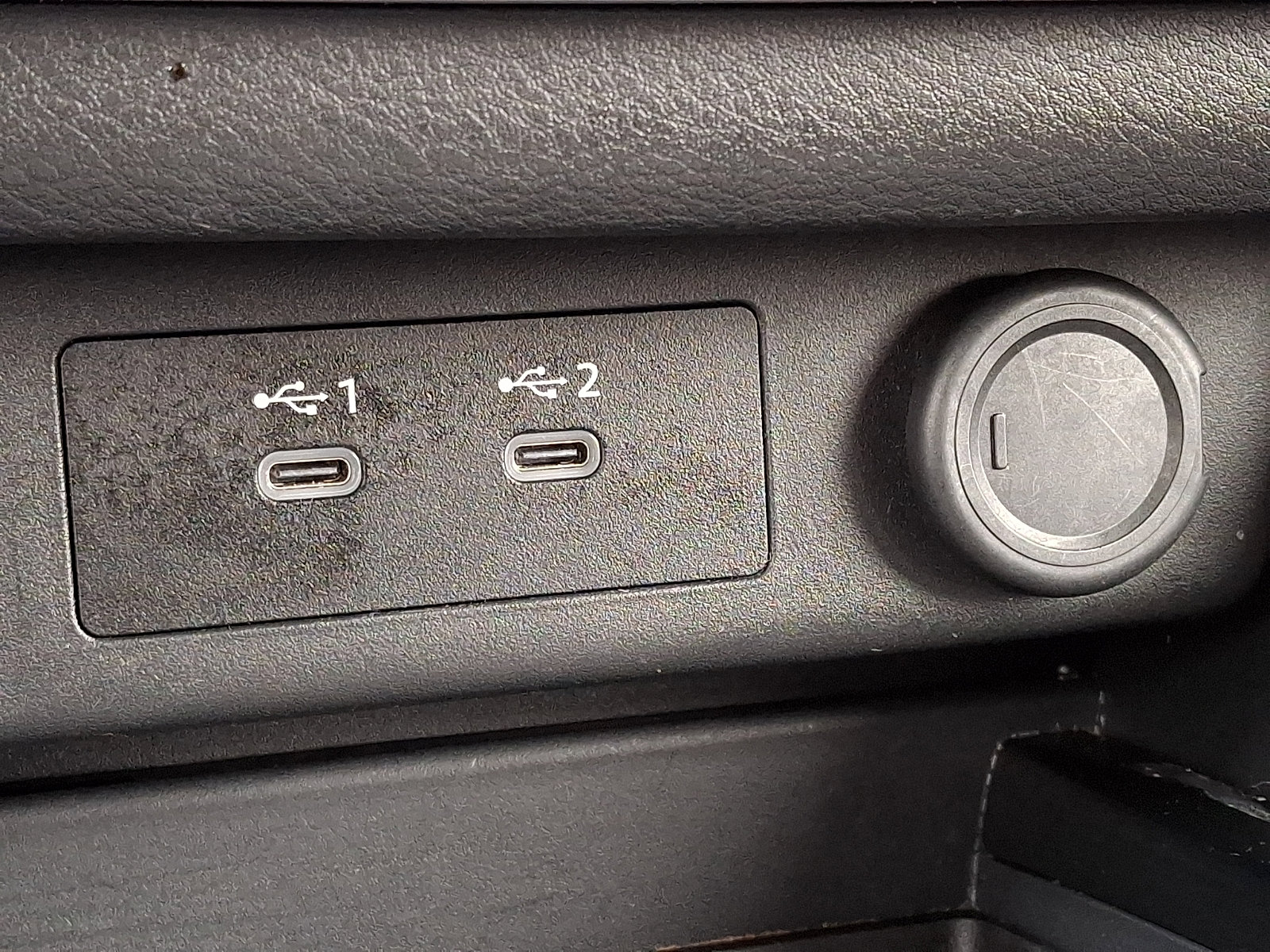 Used 2025 Nissan Rogue SV image 23