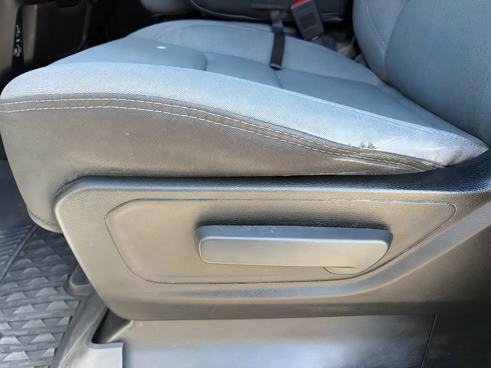 Used 2024 RAM 1500 Big Horn RWD image 13