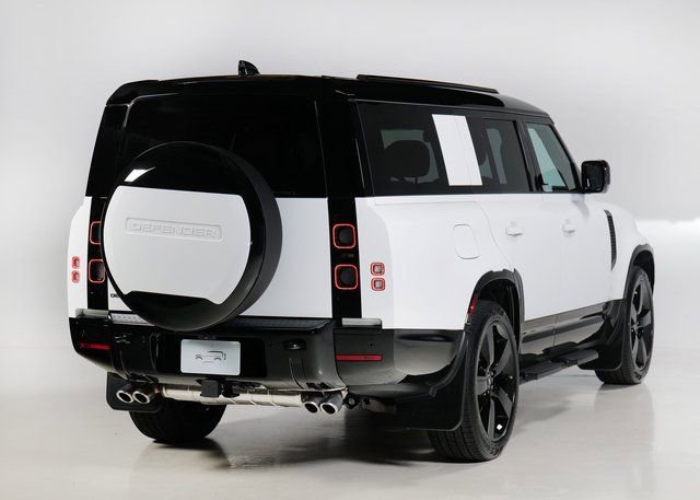 New 2025 Land Rover Defender 130 V8 image 2
