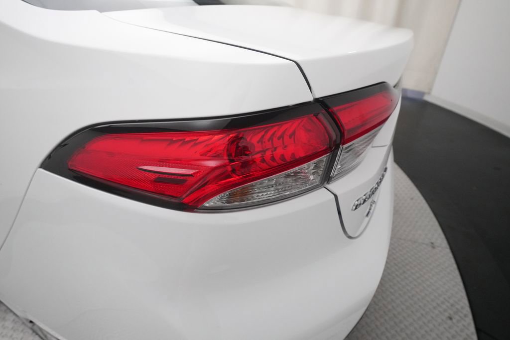 Used 2025 Toyota Corolla LE FWD image 30