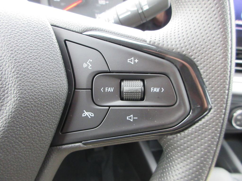 Used 2024 Chevrolet Trax LS w/ LS Convenience Package image 24