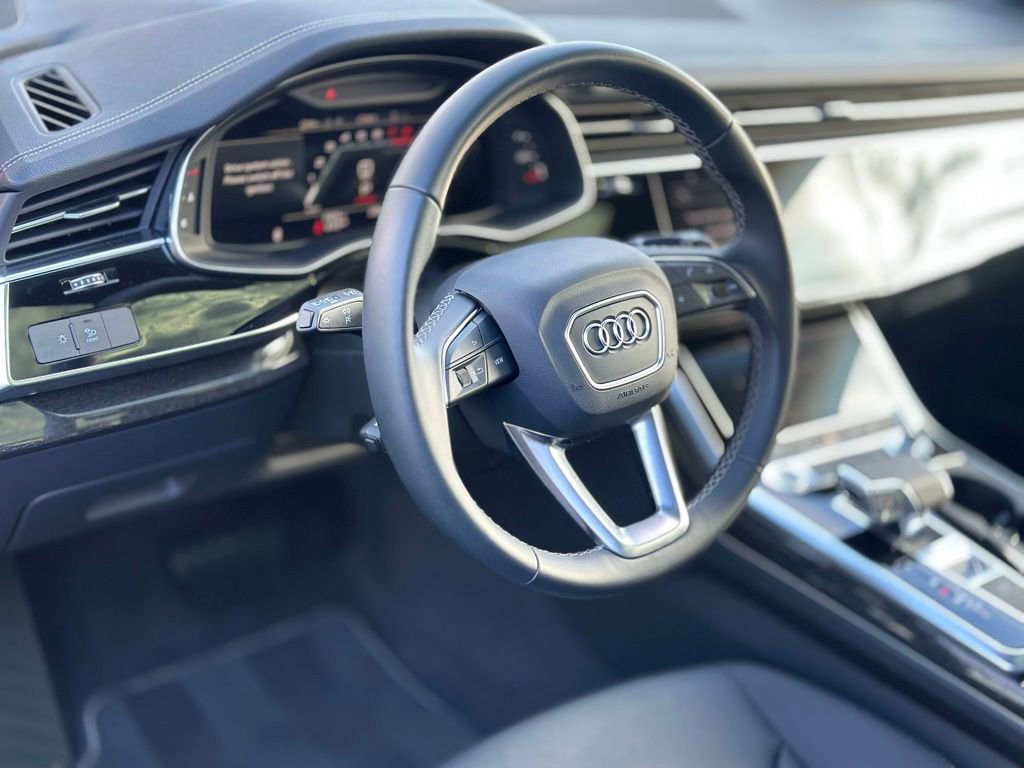 Certified 2025 Audi Q7 2.0T Premium w/ Convenience Plus Package image 11