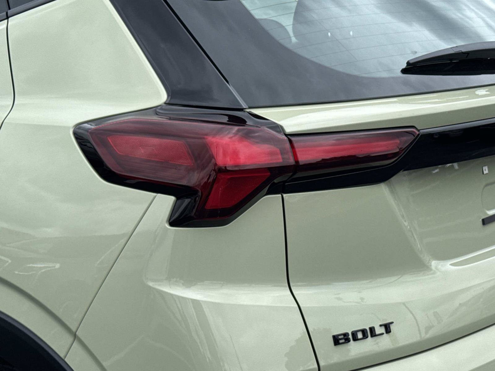 New 2027 Chevrolet Bolt LT w/ Comfort Package FWD image 9